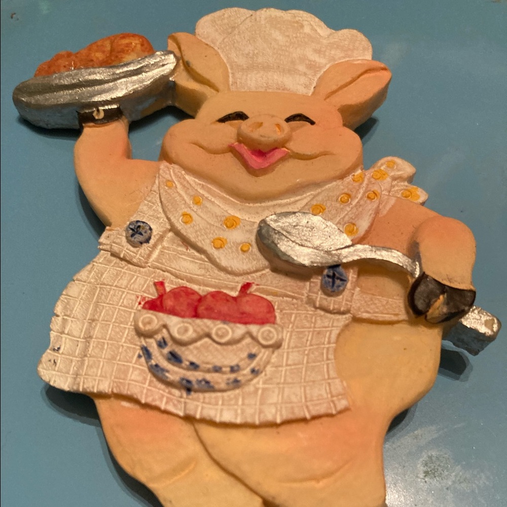Pig cooks magnets make nice gift for pig lovers